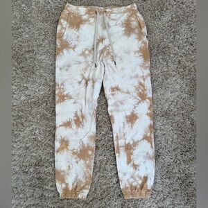 NWOT Women’s Vuori Tie-Dye Jogger Pants